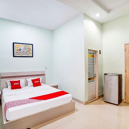 Oyo 91170 Ayahanda Residence Medan Eksteriør bilde